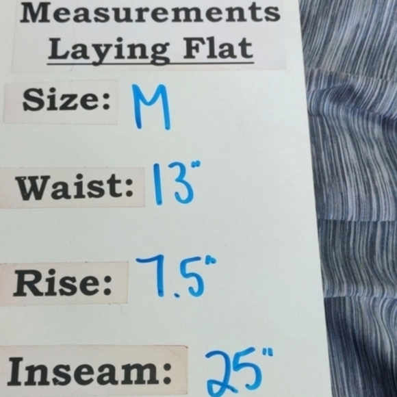 Old Navy Active Gray Mid Rise Fitted 7/8 Length Leggings size Medium - Picture 8 of 8